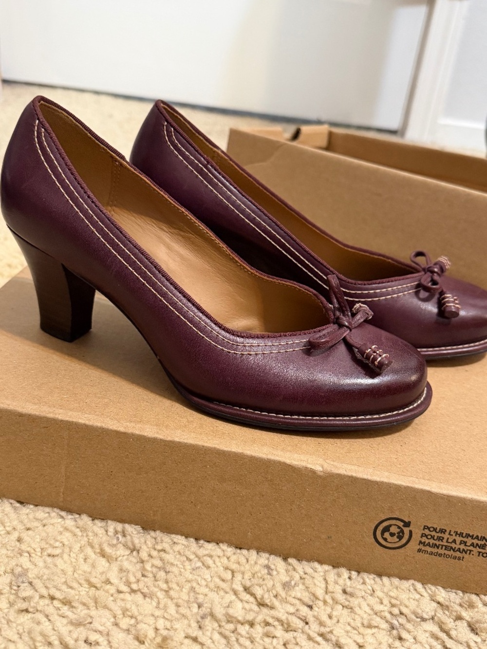 Vintage Clarks Artisan Burgundy Leather Court Heels Size 36 ( US 6)